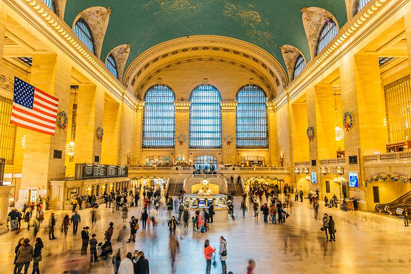 纽约中央车站拥挤的大厅。