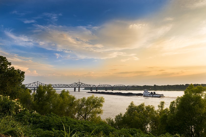 密西西比州维克斯堡的维克斯堡桥。