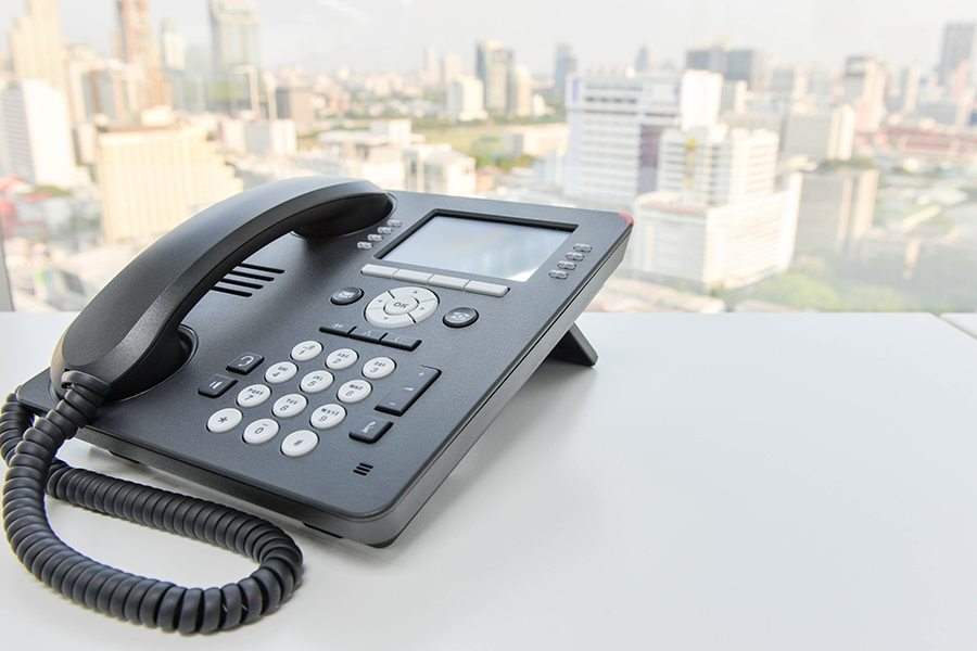 黑色IP电话进行业务通信。