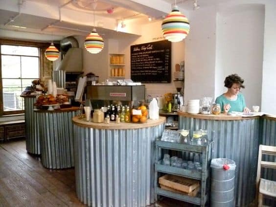 展示了一个非常有品牌的咖啡店现金包装。