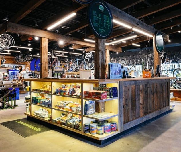 显示l型现金包装。